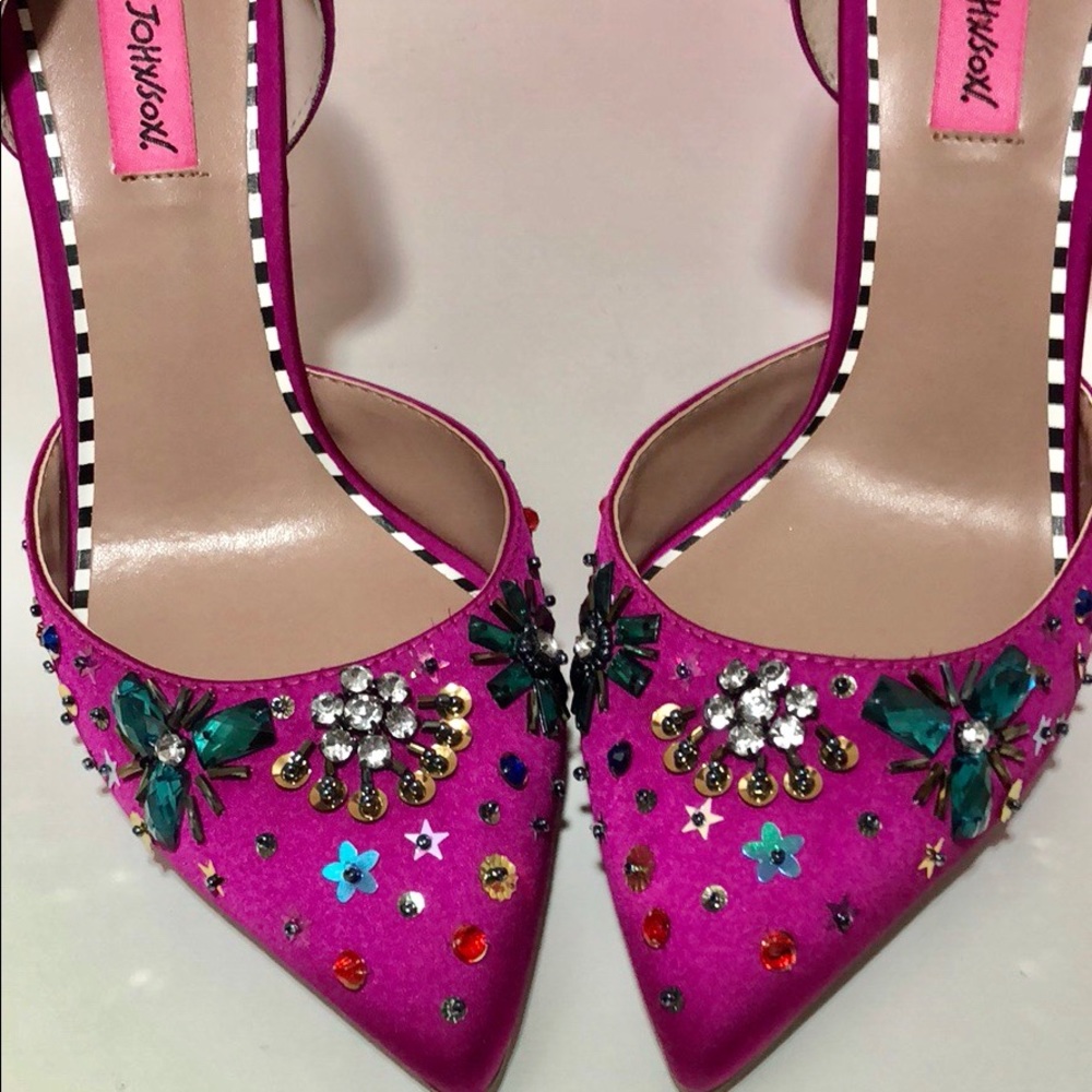 💎 Betsy Johnson Mayson Magenta pump
